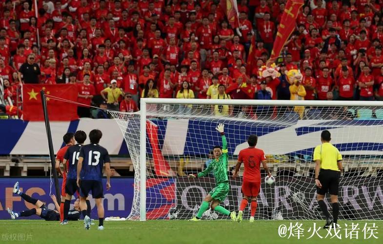 塞梅约半场数据对比曼联:1次射门1粒进球,预期进球0.13关键传球1 塞梅约半场数据对比曼联:1次射门1粒进球,预期进球0.13关键传球1